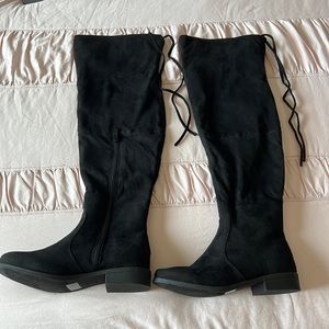 WOMENS FAUX SUEDE BOOTS SIZE 7.5